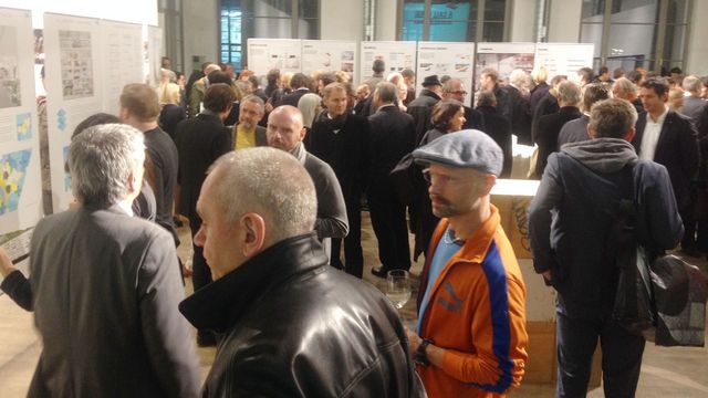 Großes Interesse bei der Präsentation der drei Siegerprojekte des Axel Springer Architekturwettbewerbs. © Paul Schuster