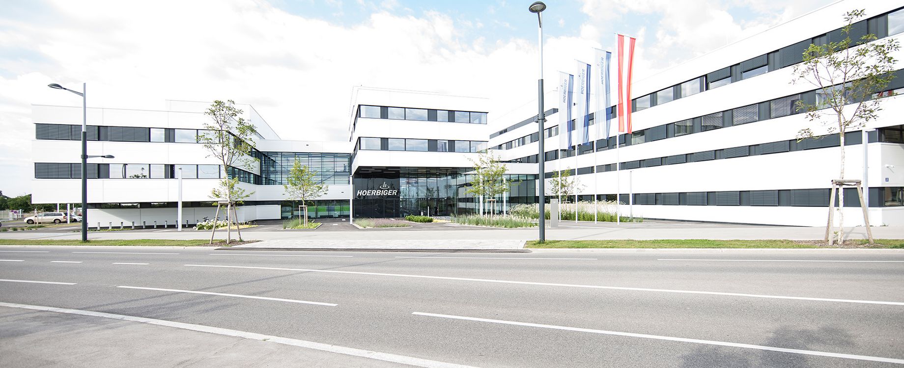 Ein Vorzeigeprojekt in Sachen "Raum für Innovation": Die Hoerbiger Zentrale in Wien-Aspern. © Walter Oberbramberger